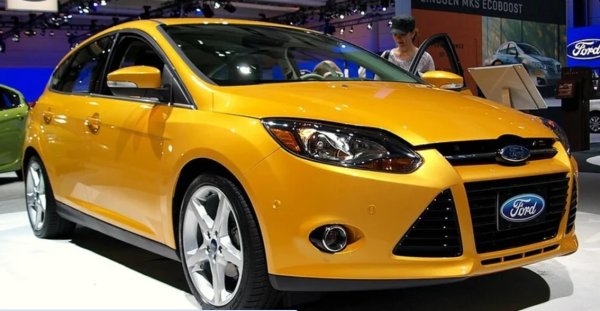 Моделът от 2012 г. спечели едва 3,3 от пет звезди на Edmunds . Отзивите посочват недостатъците във всичко - от неговата надеждност до постоянната поддръжка. Чак и проблеми с държачите за чаши. В Consumer Reports Focus 2012 има оценка за удовлетвореност на собственика едно от пет и оценка за надеждност 18 от 100! Това са просто ужасни числа.

Това е и моделната година с най-много проблеми, изпратени от шофьори в CarComplaints. За щастие, този модел на Ford поне палеше.  Но проблем номер 1 се превърна трансмисията! Кошмарно превключване, страшни шумове от вибрации! Повредата на сервоуправление стана друг огромен проблем. Както и изтегляне на дефектни ключалки на вратите.